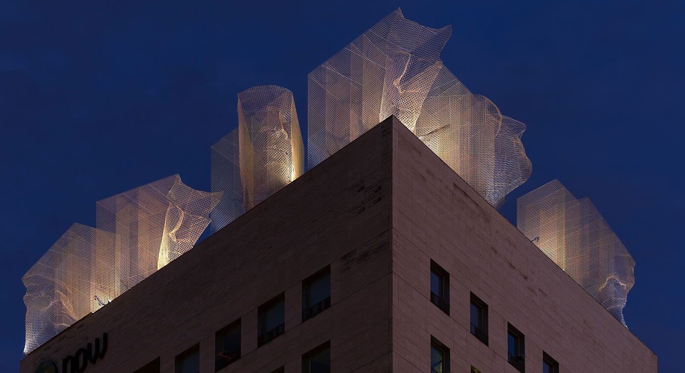 Le Bon Marche sculpture by Edoardo Tresoldi is architectural wire